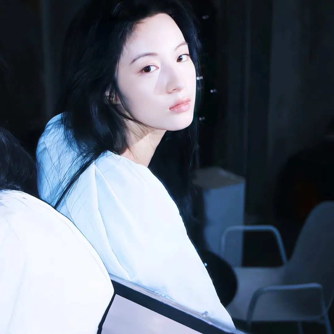 八月迷情
